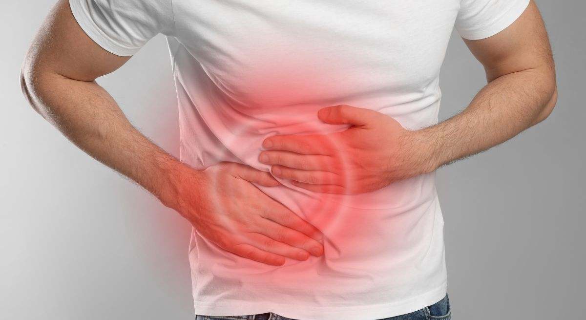 Hombre con apendicitis