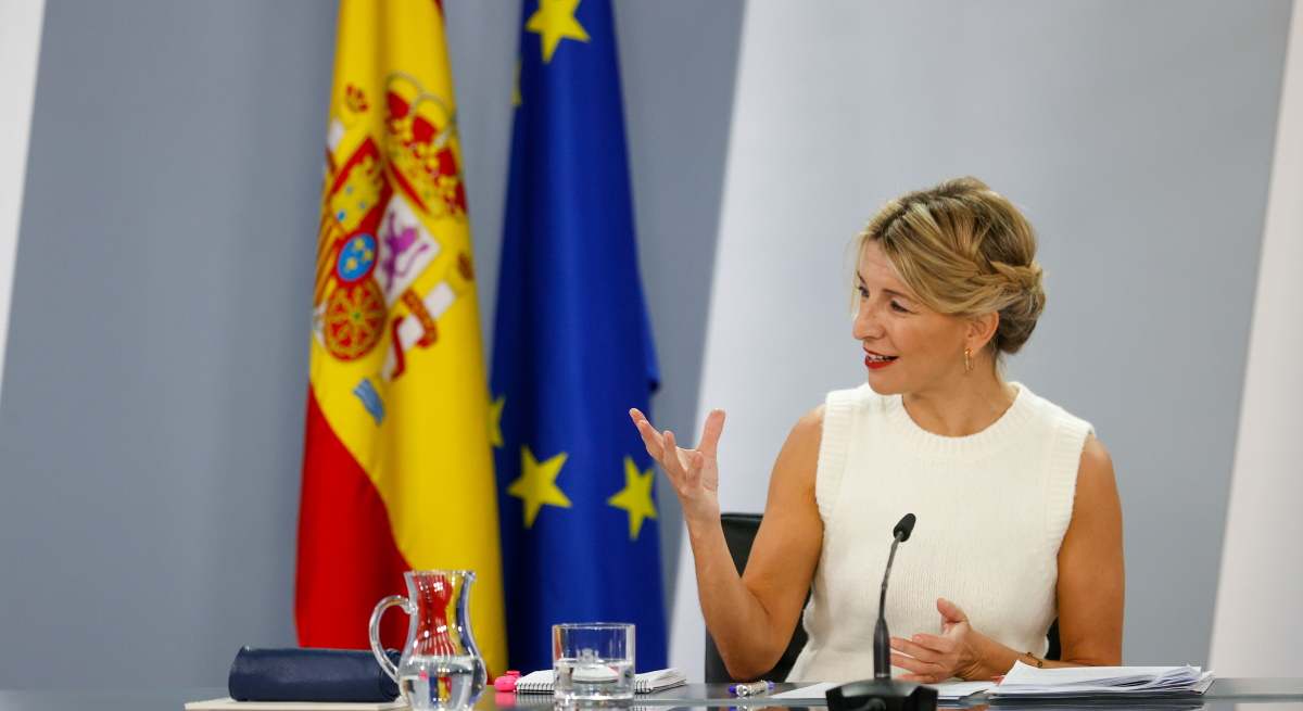 La vicepresidenta segunda y ministra de Trabajo, Yolanda Díaz, en una rueda de prensa en Moncloa