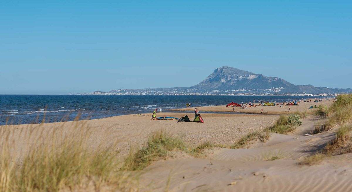 Ya es oficial: esta es la única playa de Valencia que pierde su 'Bandera Azul' en 2025