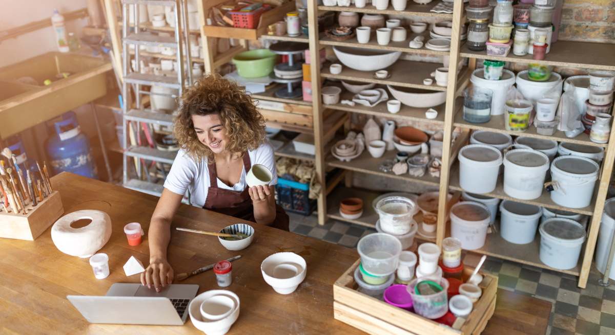 trabajadora-autonoma-ceramica-istock.jpg