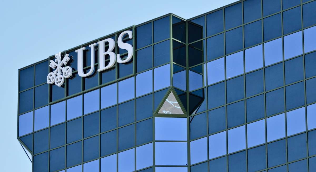 ubs-edificio-letrero-istock-1200x655.jpg