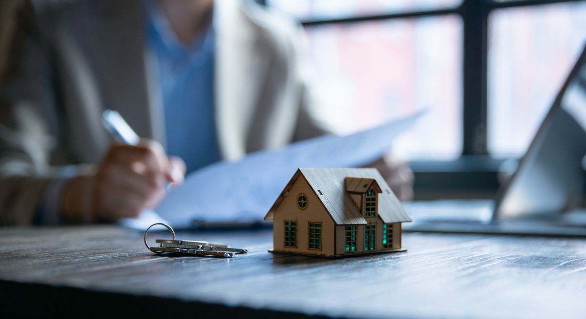 Firma de una hipoteca. / Foto: iStock