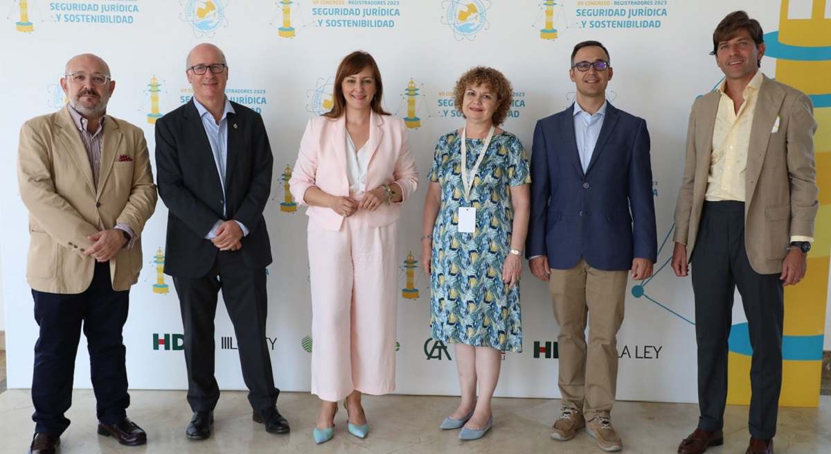 1200-x-655-Encuentro-consejera-presidencia-Canarias-Registradores-2023.jpg