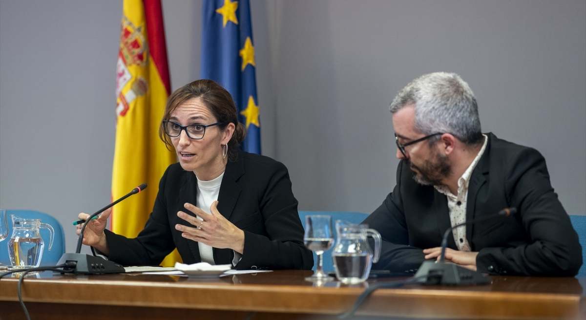 La ministra de Sanidad, Mónica García, y el Secretario de Estado de Sanidad, Javier Padilla / EP