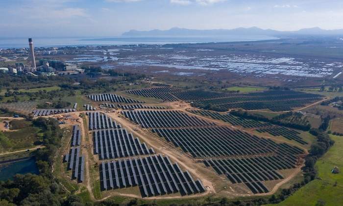 endesa-energias-renovables-planta-solar-europapress-ep.jpg