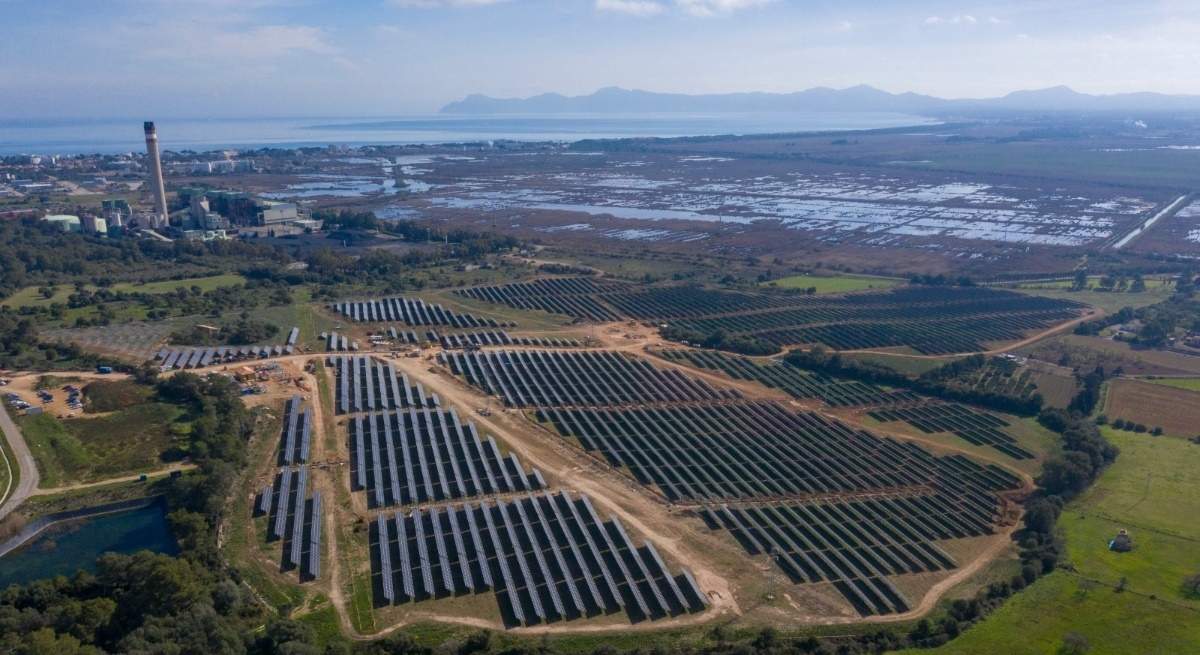 endesa-energias-renovables-planta-solar-europapress-ep.jpg