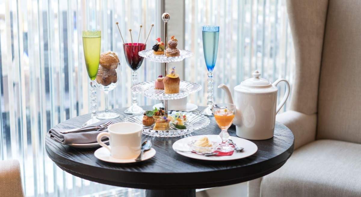 servicio-te-lujo-hotel-nuevayork-thecrystaltea-baccarat.jpg