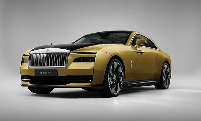 P90483589_highRes_spectre-unveiled-the.jpg