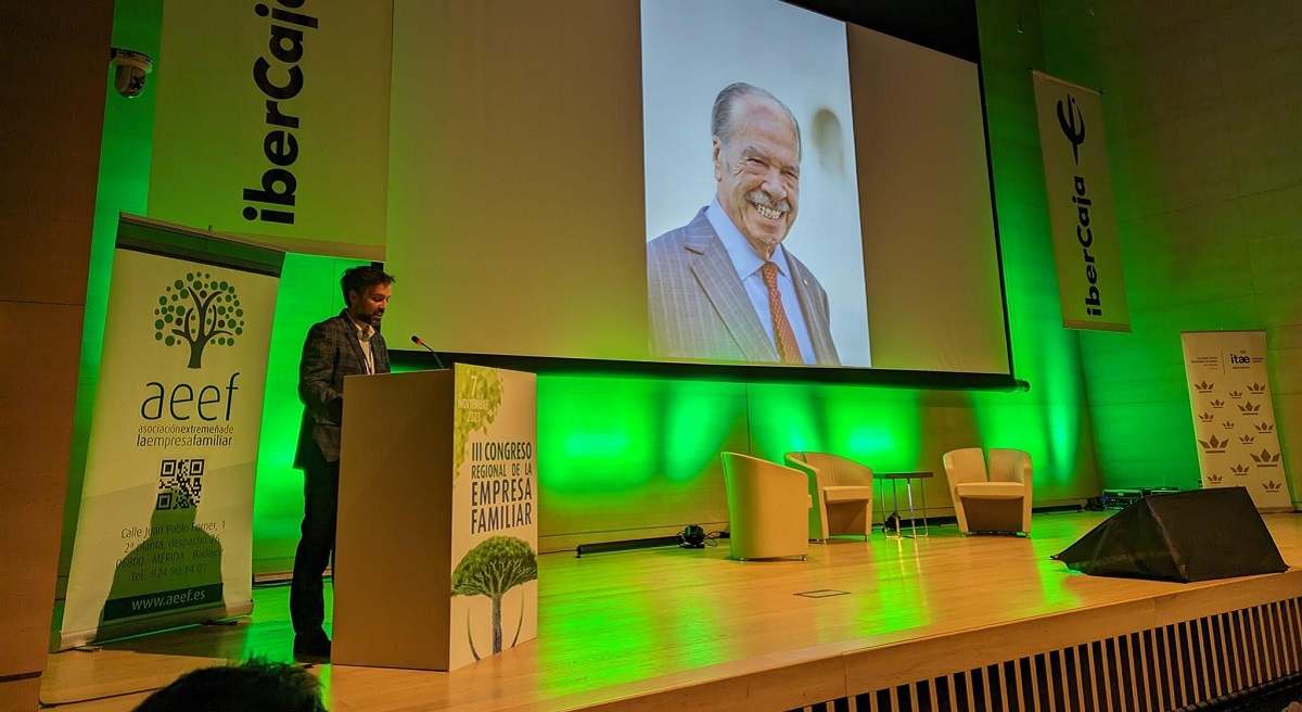 III-Congreso-Regional-Empresa-Familiar--Presidente-AEEF-.jpeg