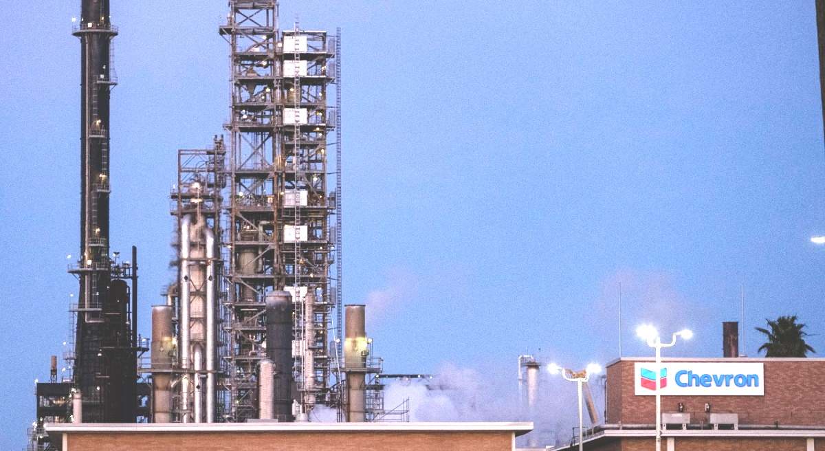 cHEVRON-efe.jpg
