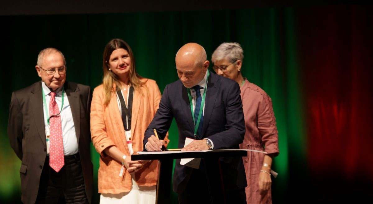 FIRMA-DECLARACIoN-CMME1.JPG