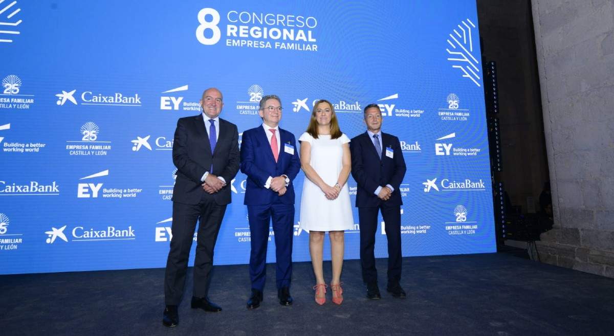 Foto-clausura-8-Congreso-regional-EFCL-junio-2022.JPG