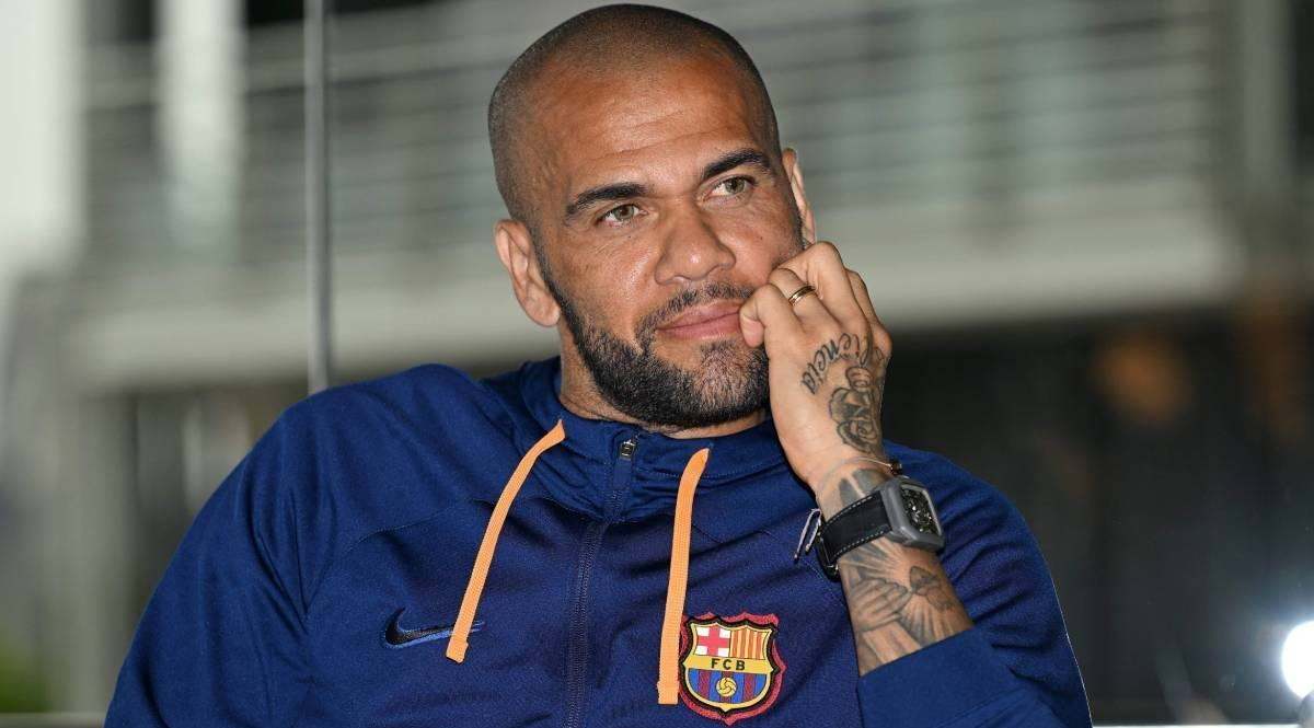 dani-alves-pensativo1200.jpg