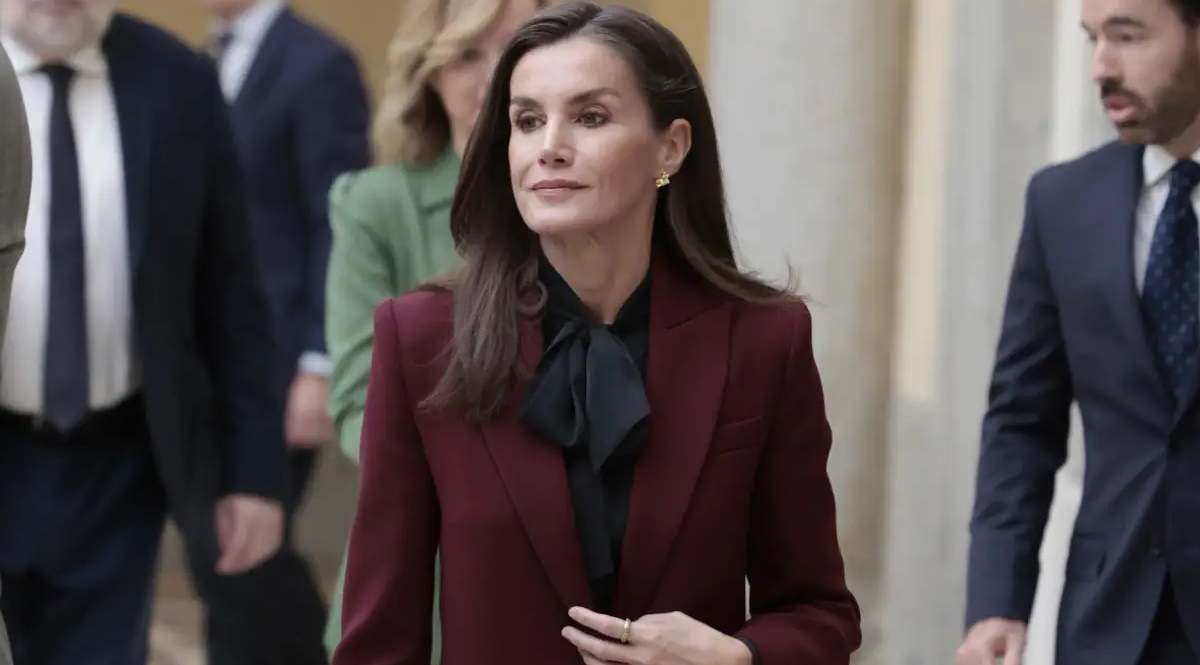 letizia-look-solidario