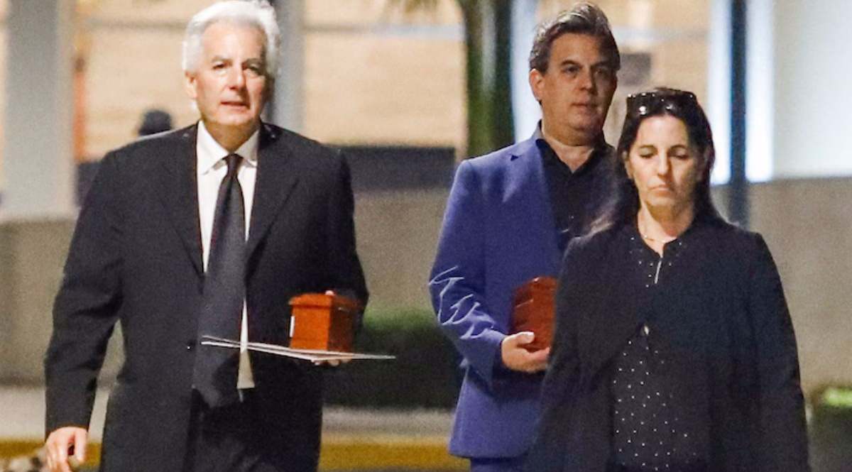 mario-vargas-llosa-cenizas