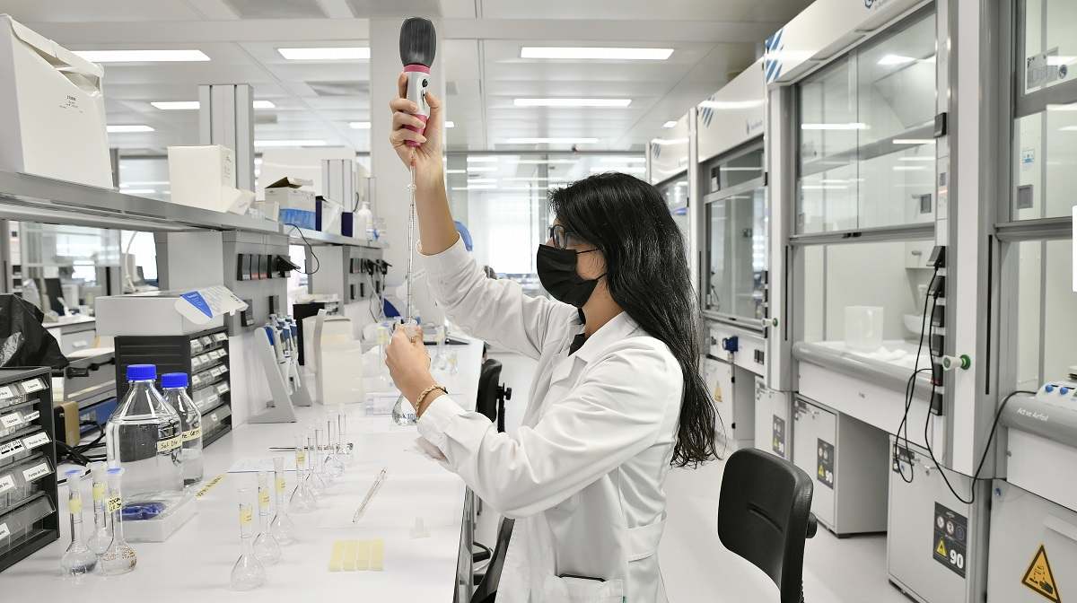 faes-laboratorio-1200.jpg