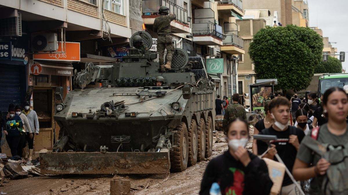 Así es el 'Centauro': el blindado que ha llevado el ejército para ayudar en las tareas de recuperación por la DANA