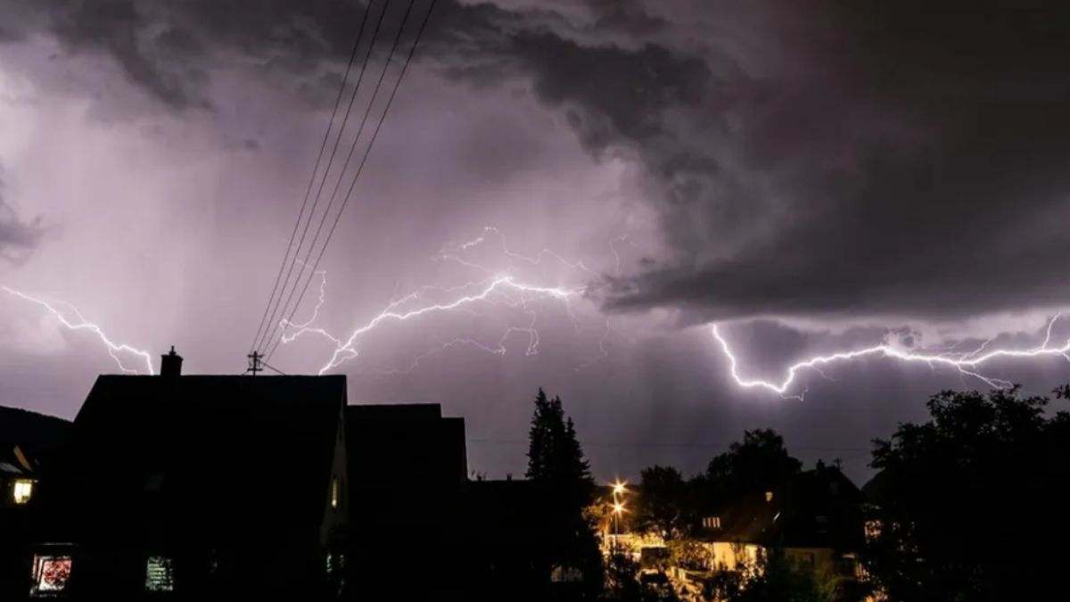 Este es el aparato electrónico que tienes que desenchufar durante las tormentas: clave para evitar daños y accidentes en tu casa