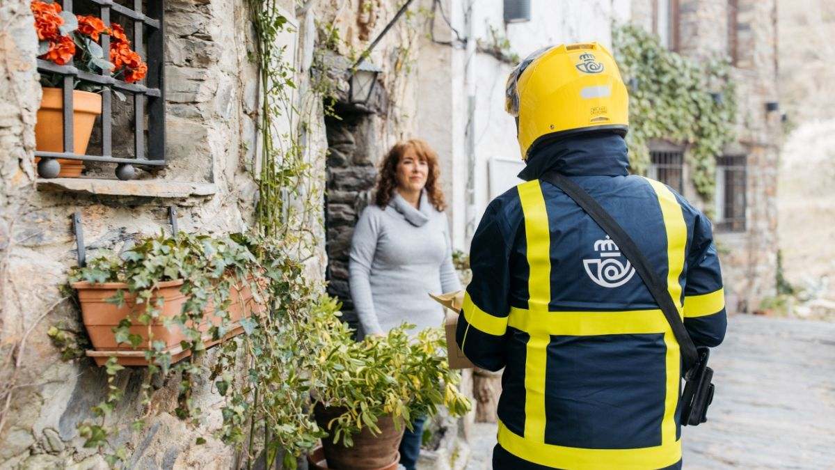 Dinero a domicilio: la solución para la desaparición de los cajeros y la brecha digital del 'Cashless'