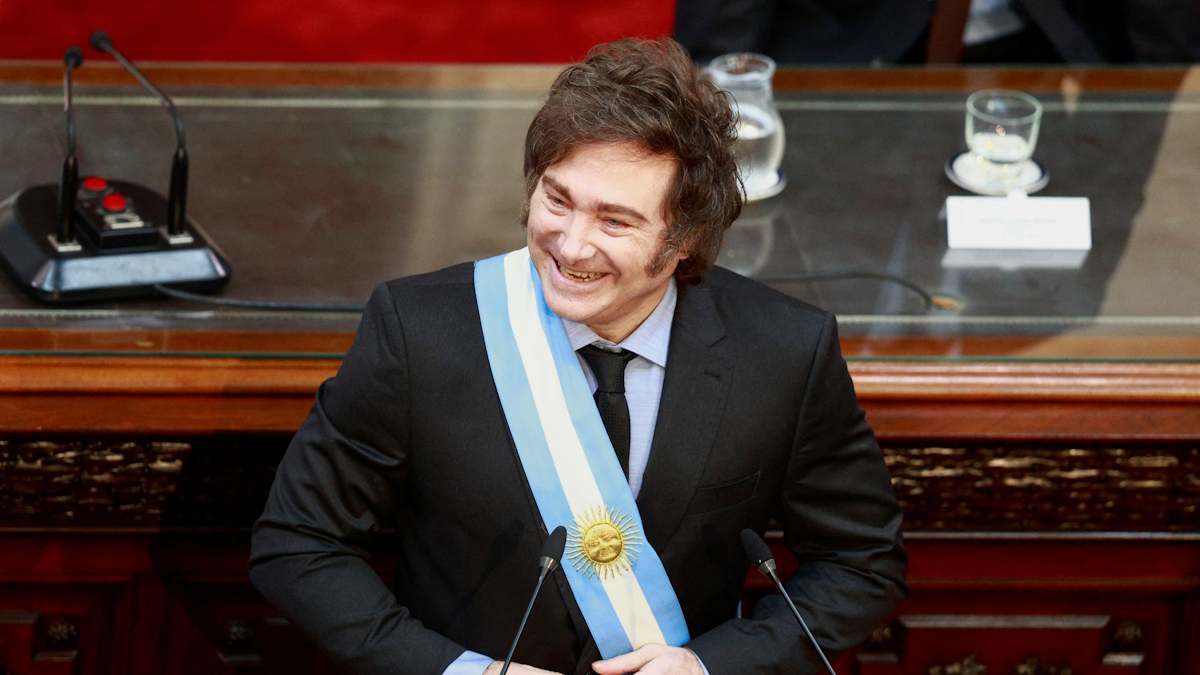 Peso argentino Milei economía PIB inflación