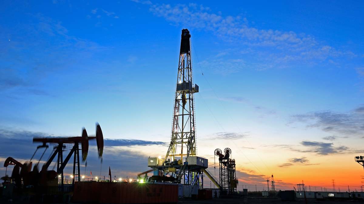 yacimiento petróleo crudo materias primas mercados