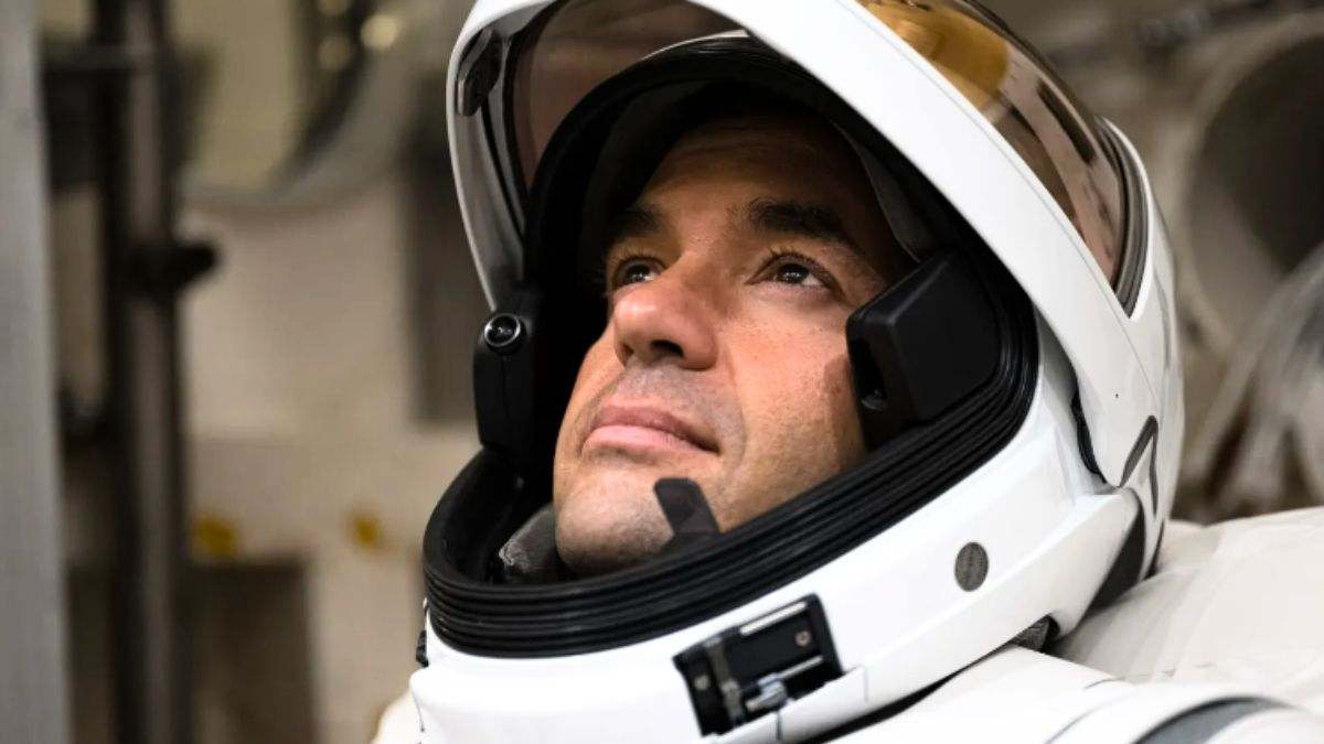 El CEO astronauta que realizó el primer paseo espacial privado abandonó el instituto e inició su negocio de 7.000 millones de euros en un sótano