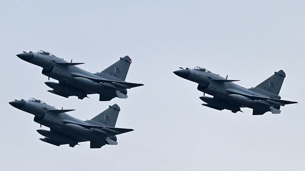 Caza avión combate Pakistán China militar