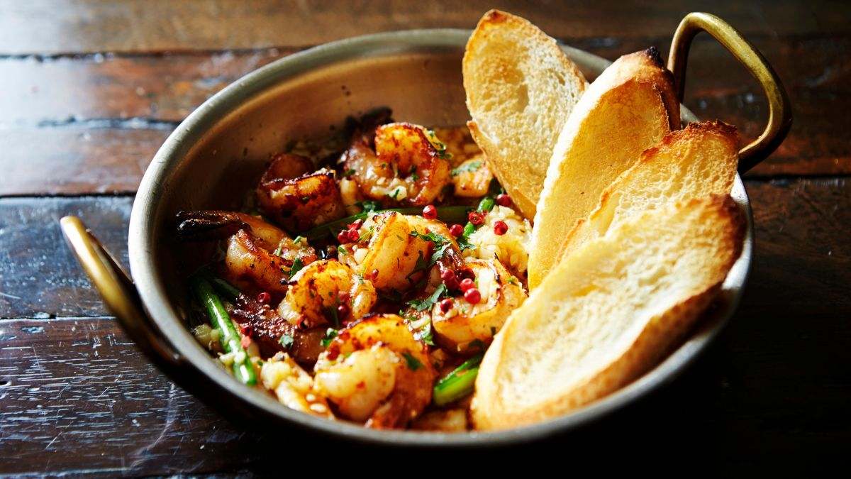 Gambas al ajillo con pan