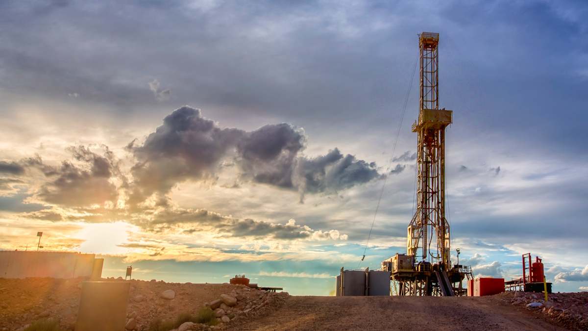 Torre petróleo perforación crudo materias primas