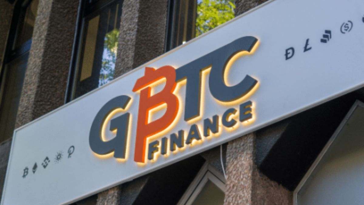 Las colas ahora son en Bernabeú para cobrar las criptomonedas de Worldcoin por efectivo