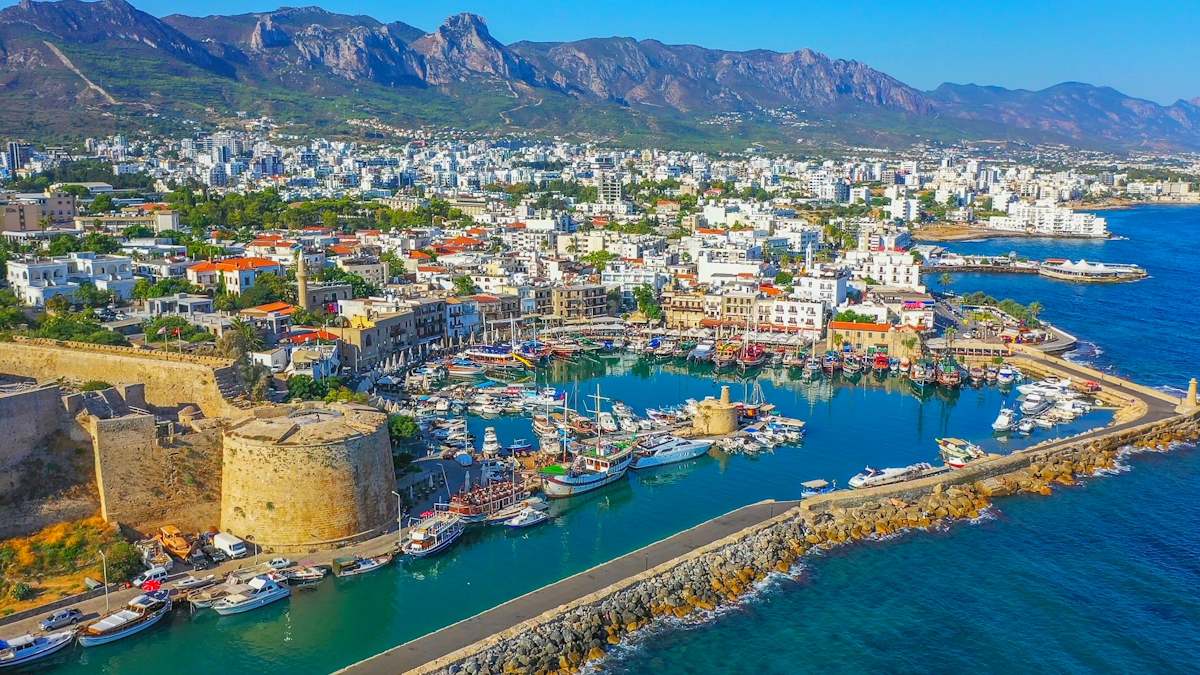 Chipre, economía, Kyrenia, deuda, fiscal