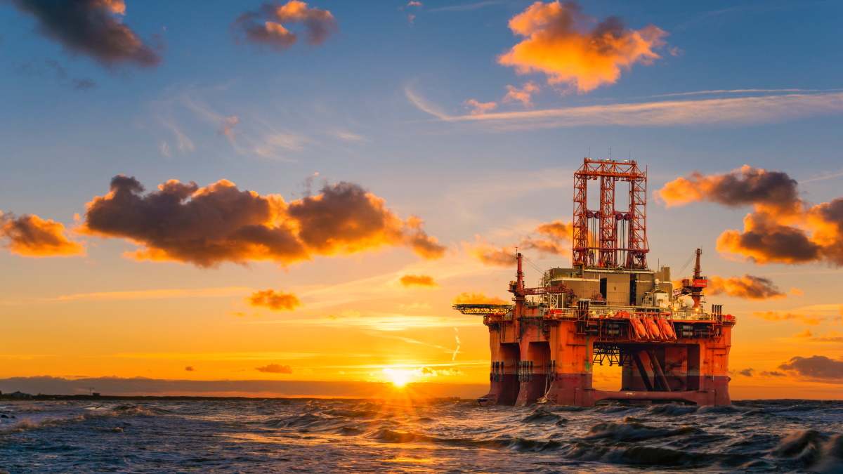 Petróleo plataforma demanda crudo