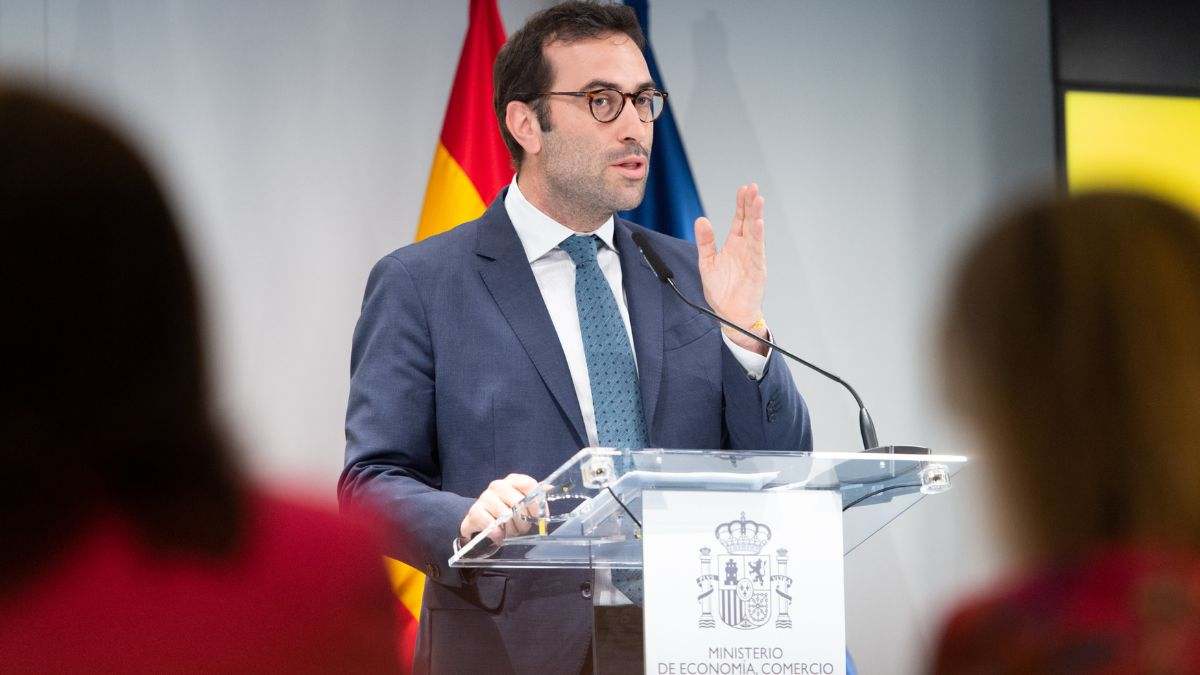 Carlos cuerpo es políglota: el ministro de Economía se hace viral tras dar un discurso en japonés durante un encuentro empresarial en Tokio
