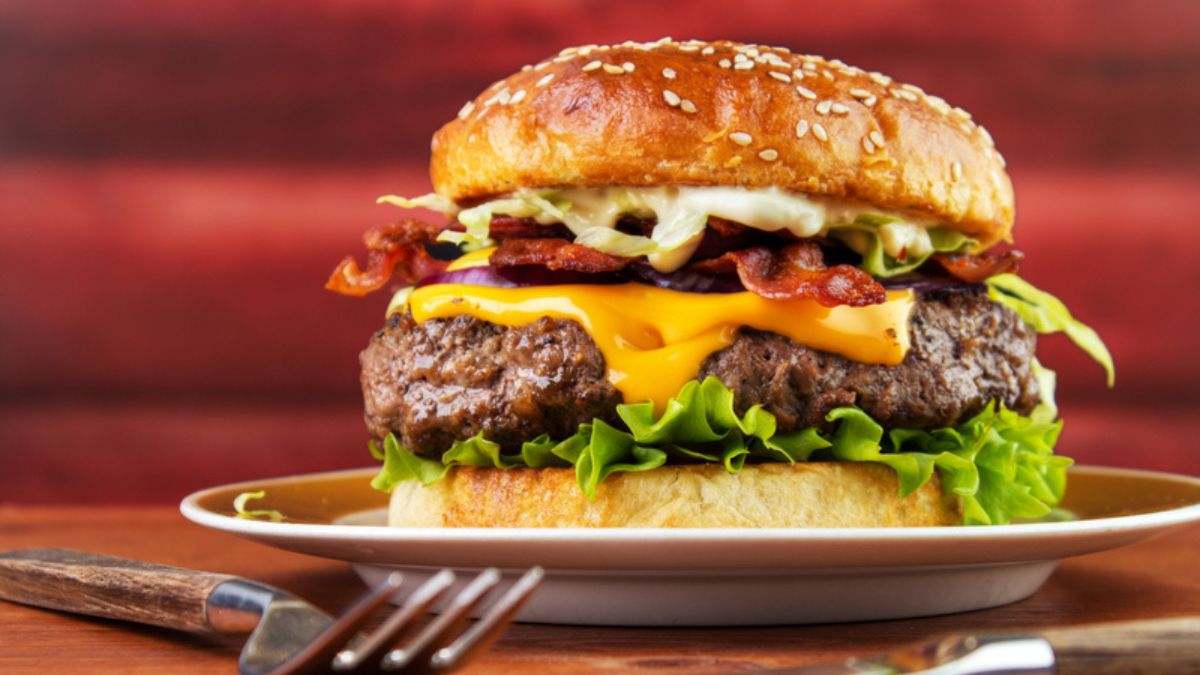 Así es el plan para introducir ADN de cerdo en la soja y obtener una carne falsa con más sazón