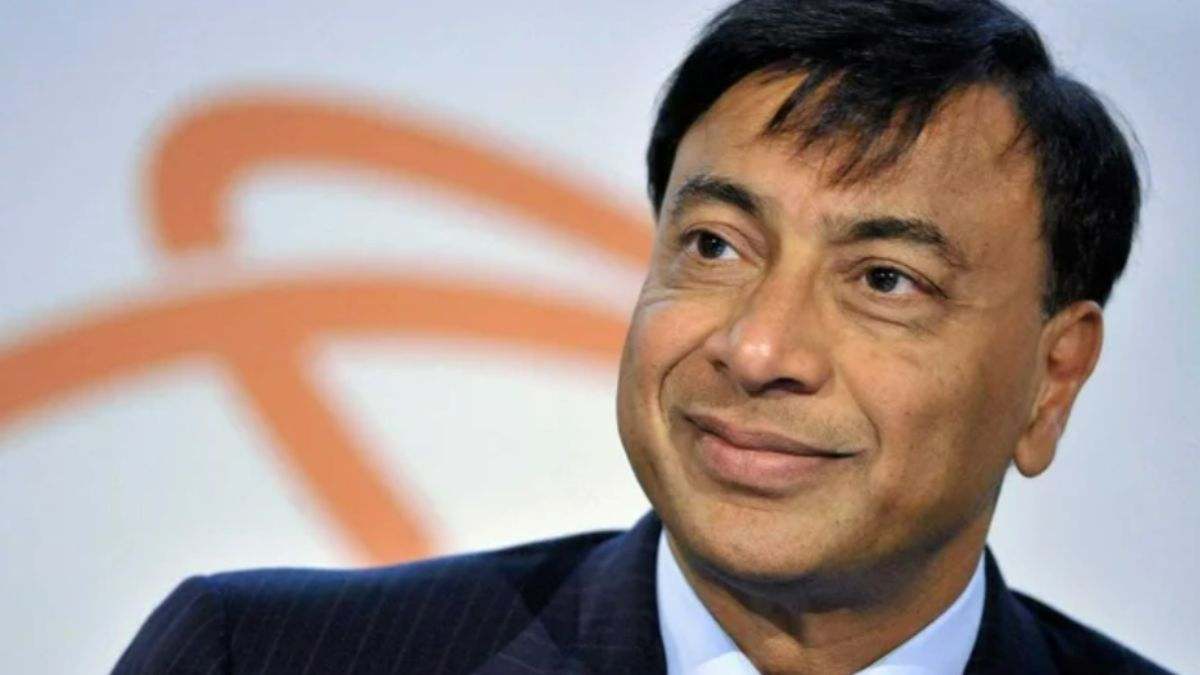 Así es Lakshmi Miital, el multimillonario indio que forjó su fortuna comprando empresas en ruinas