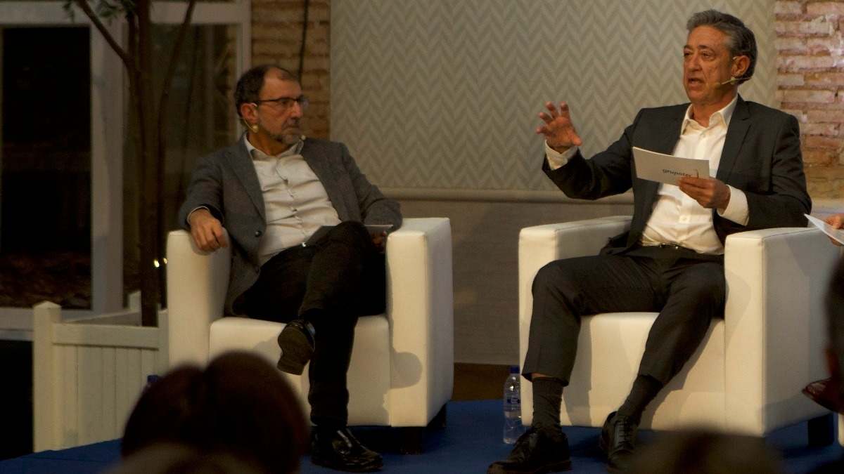 A la derecha, Olallo Villoldo, presidente de Grupotec.