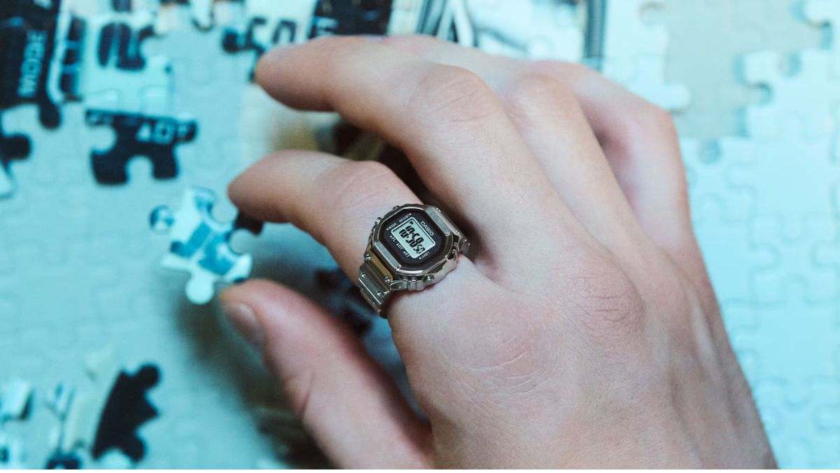 Así es el Casio Ring Watch: el "anillo inteligente" en honor a los 50 años del mítico reloj