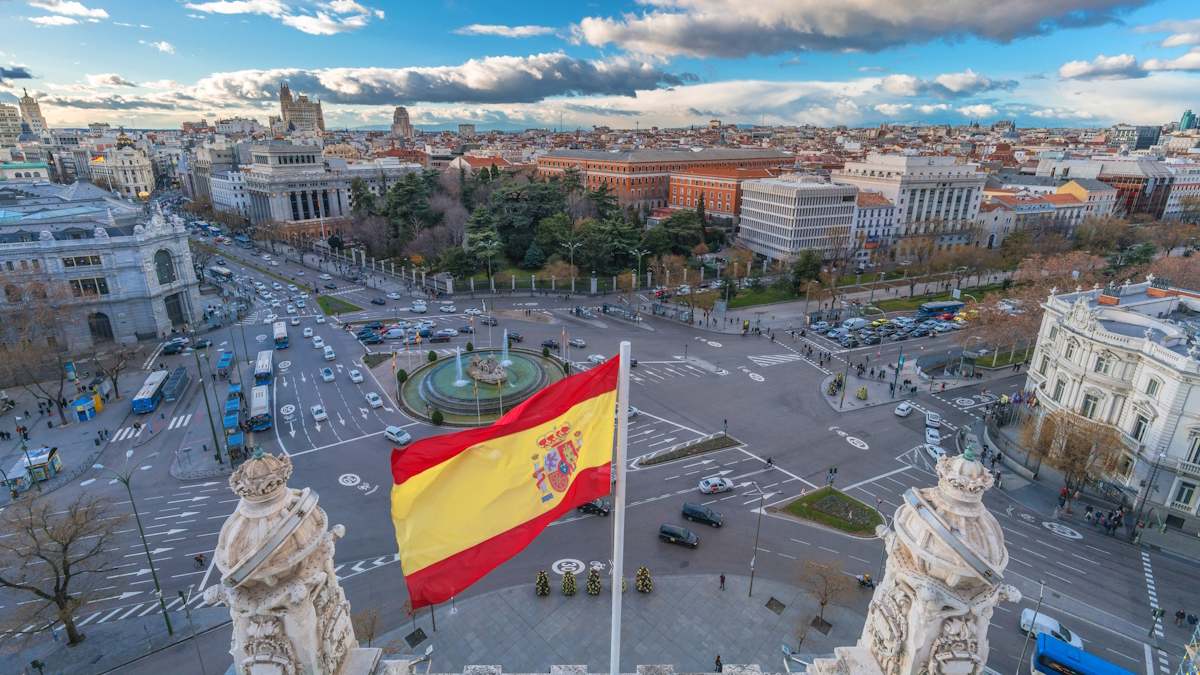España bandera Madrid economía