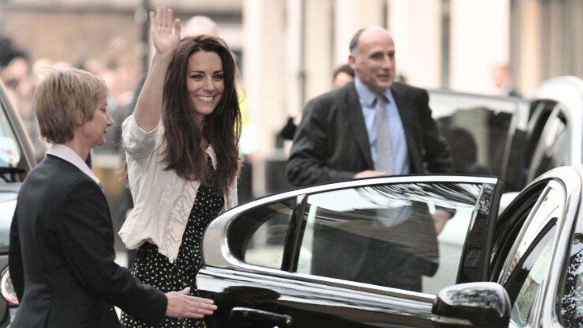 Buckingham lanza una oferta de empleo de asistente de comunicación tras el error de la foto de Kate Middleton: el salario incluye "beneficios reales