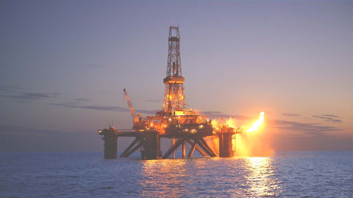 petróleo crudo descubrimiento materias primas