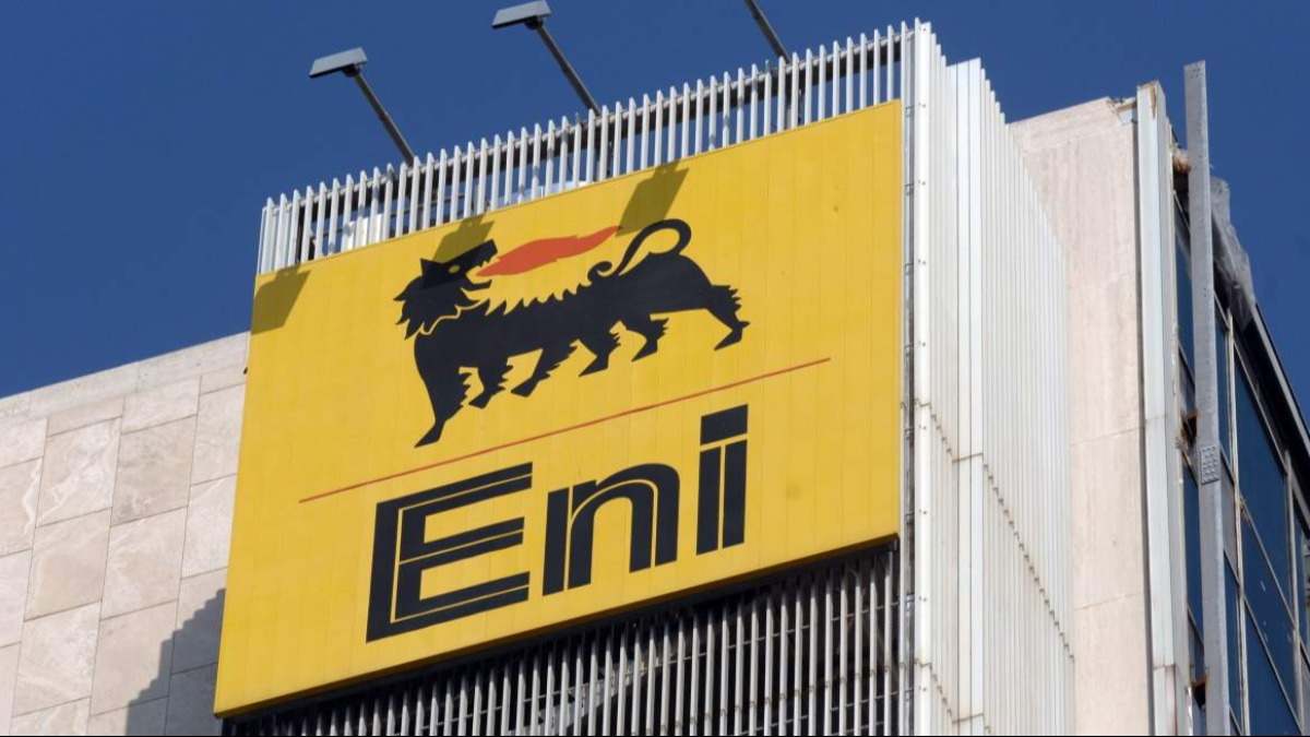Logo de Eni visto en un edificio.