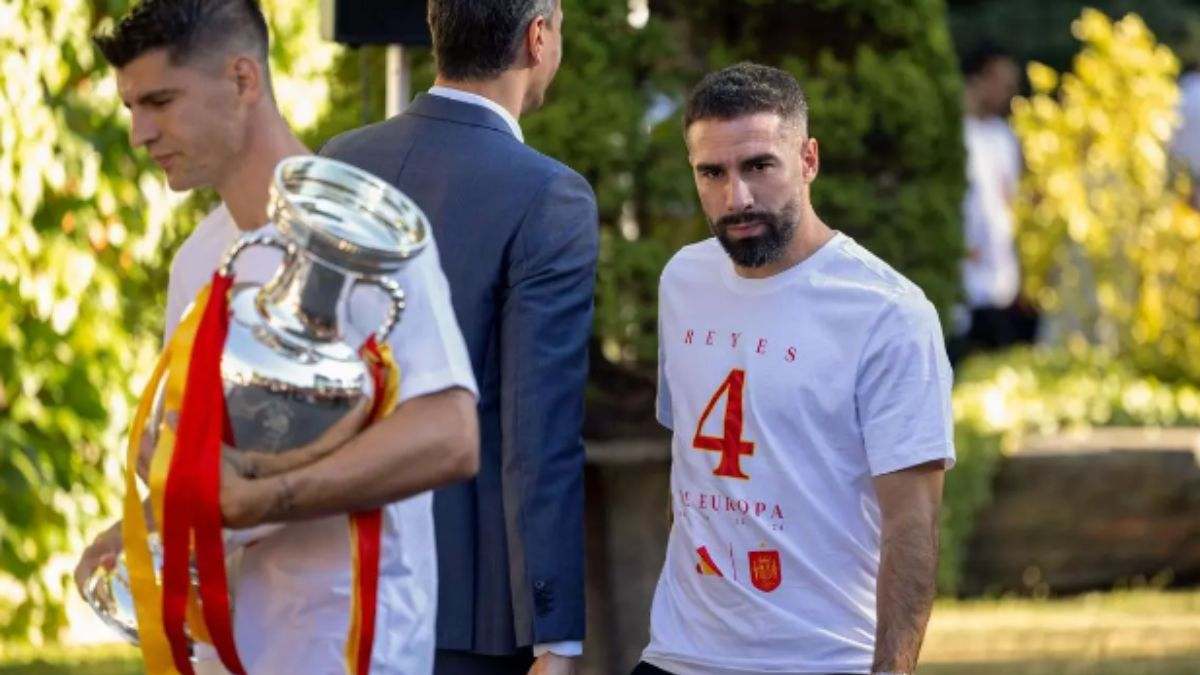 El PSOE arremete contra Carvajal y Almeida: "mala educación" del futbolista con Sánchez y el alcalde "se ha equivocado" sobre Gibraltar