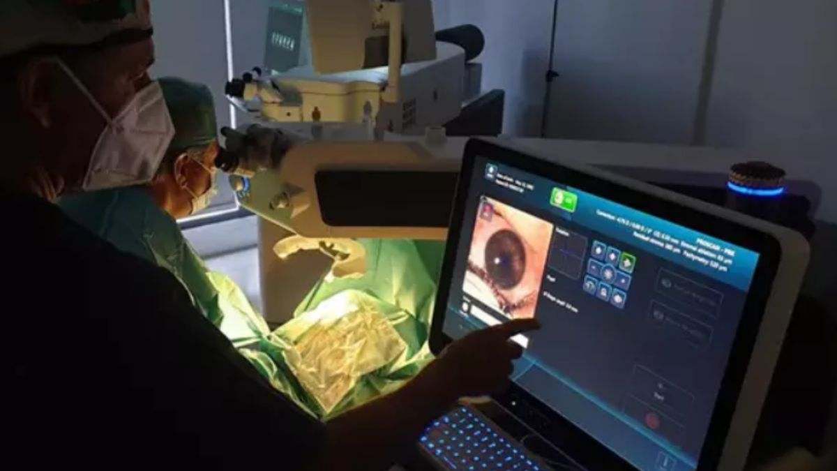 Quirónsalud Málaga incorpora el láser refractivo más avanzado y personalizado del mercado: "Resultado más preciso, minimiza las aberraciones ópticas"