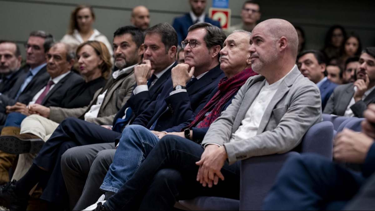 El presidente de la Cepyme, Gerardo Cuerva; el presidente de la CEOE, Antonio Garamendi; el secretario general de UGT, Pepe Álvarez y el secretario general de CCOO, Unai Sordo, durante la toma de posesión del cargo de Yolanda Díaz