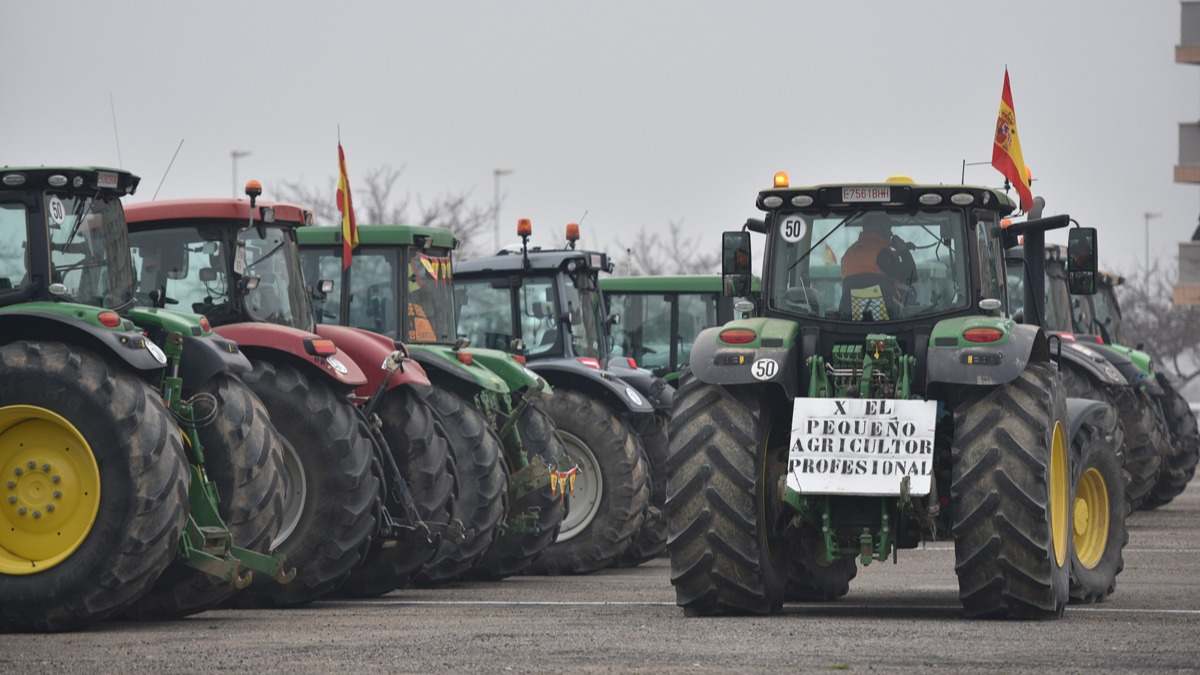 Protesta de tractores para pedir soluciones al campo