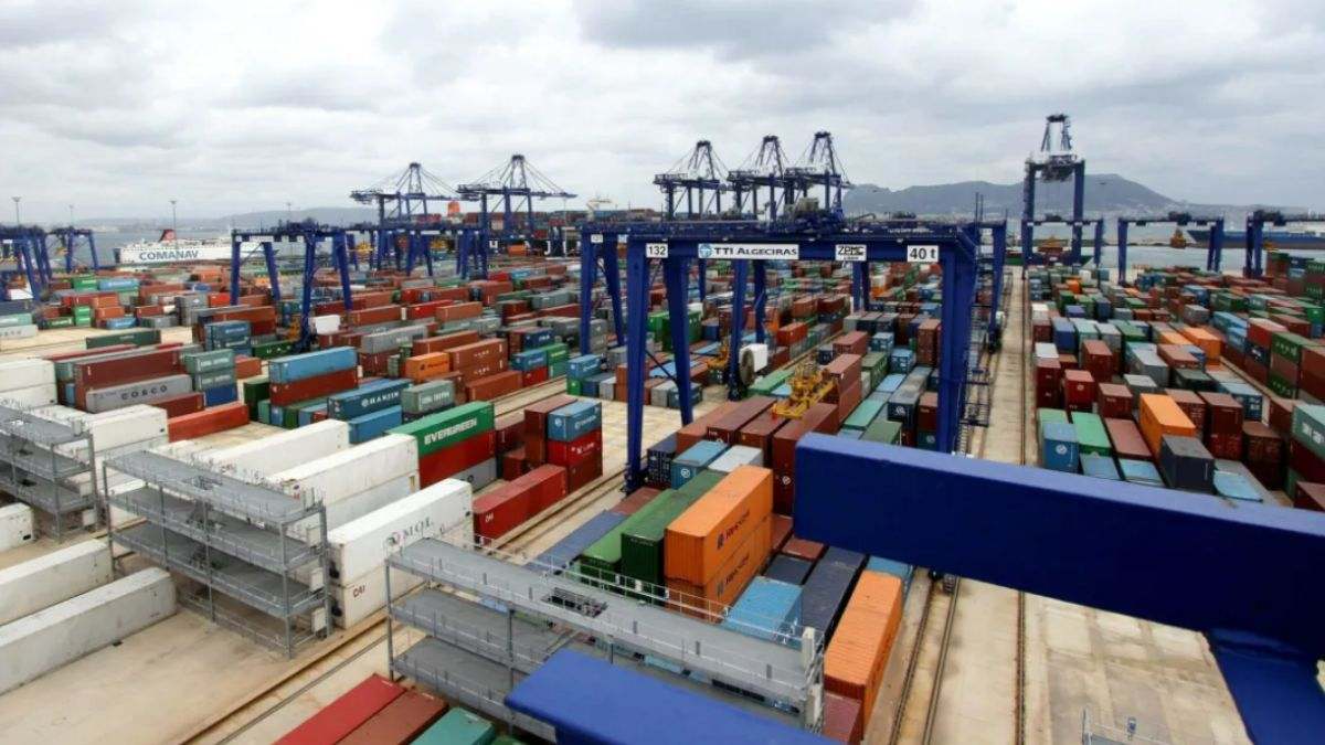 Qué pasaría con la economía de España si la huelga de los agricultores y transportistas llega a bloquear los puertos