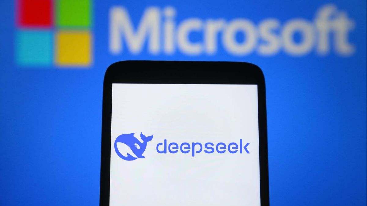 DeepSeek saca provecho del "divorcio" entre OpenAI y Microsoft: los creadores de Windows comenzarán a usar la IA china