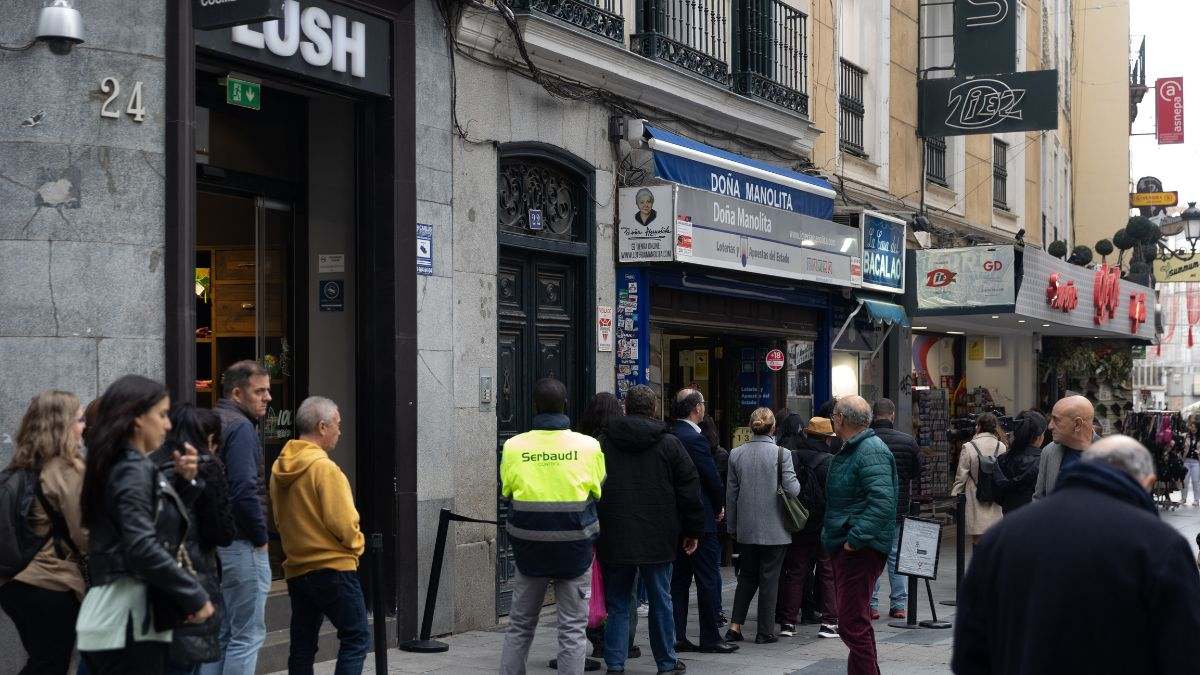 Madrid es la región con más 'Gordos' de Navidad, que en 2023 visitó Paiporta y Aldaia afectadas por la dana