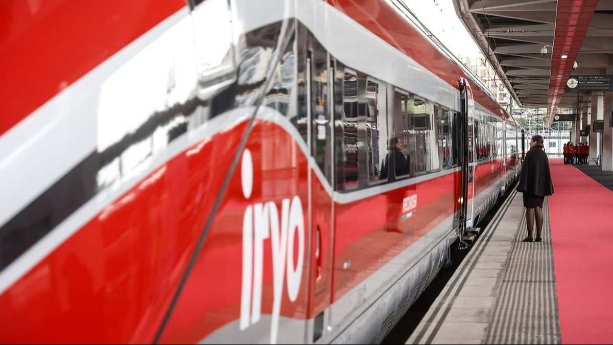 Tren_Flecha_roja_iryo. EE