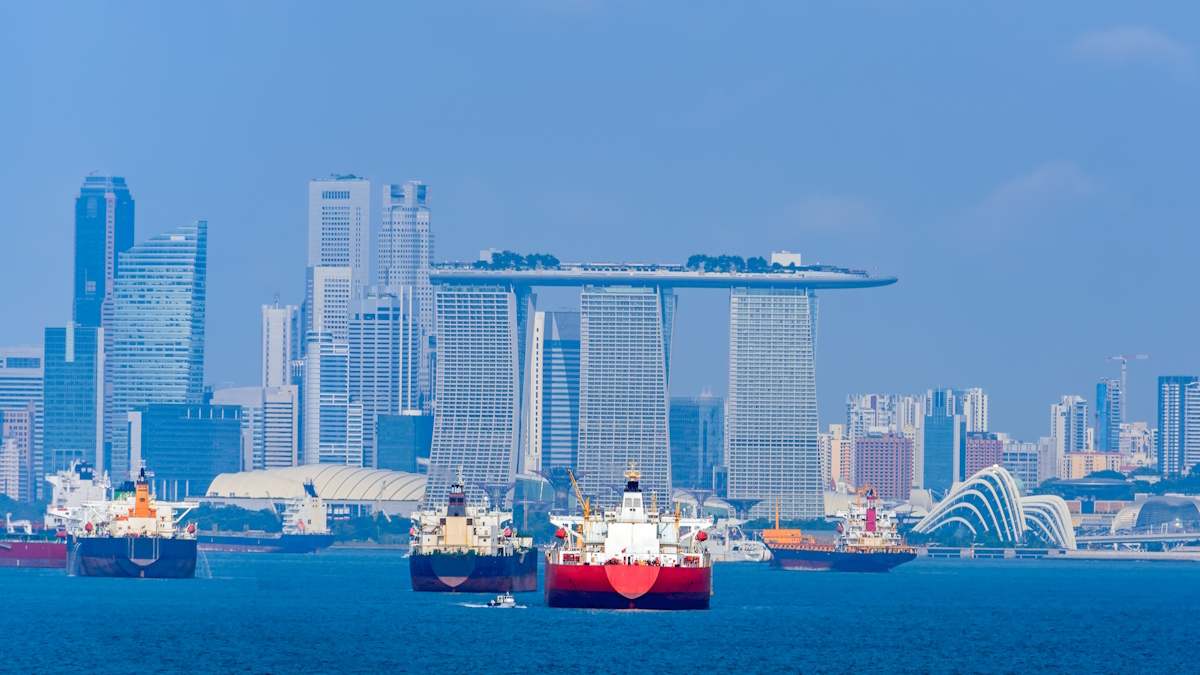 Comercio internacional Singapur buques economía